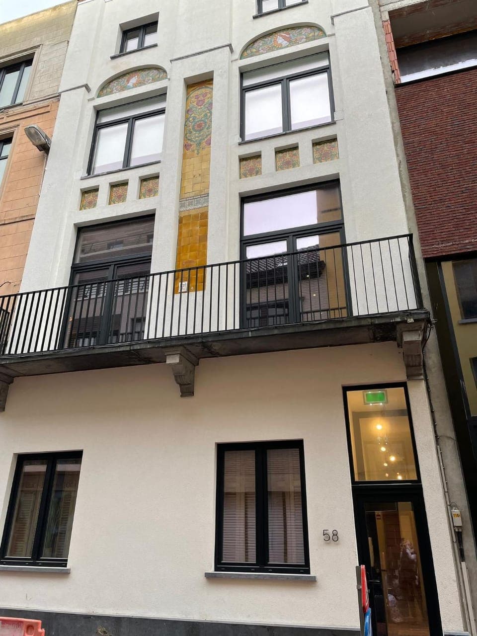 Property building, Facade/entrance