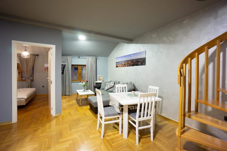 Living room, Seating area, Dining area