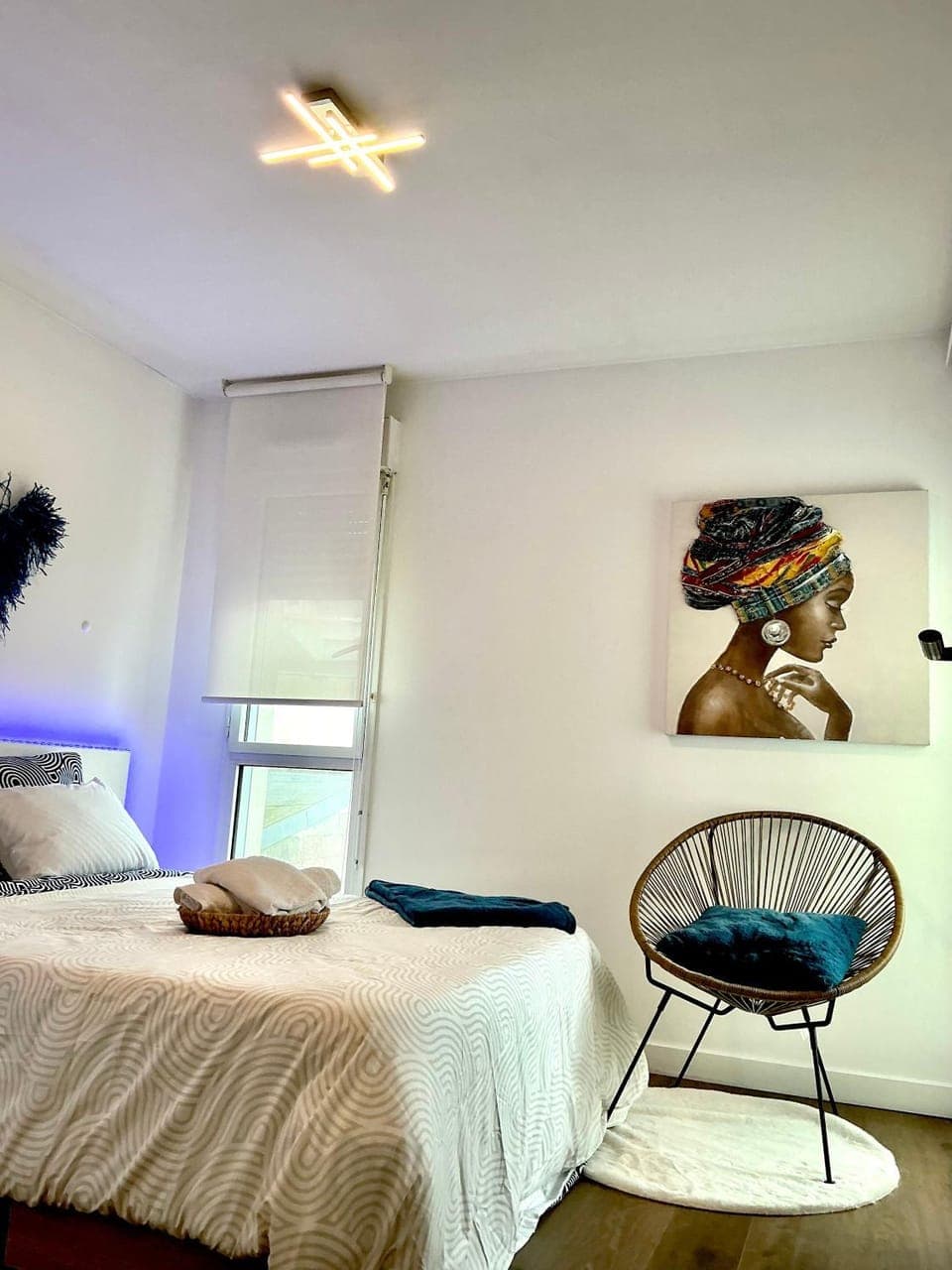 Bed, Photo of the whole room, Bedroom