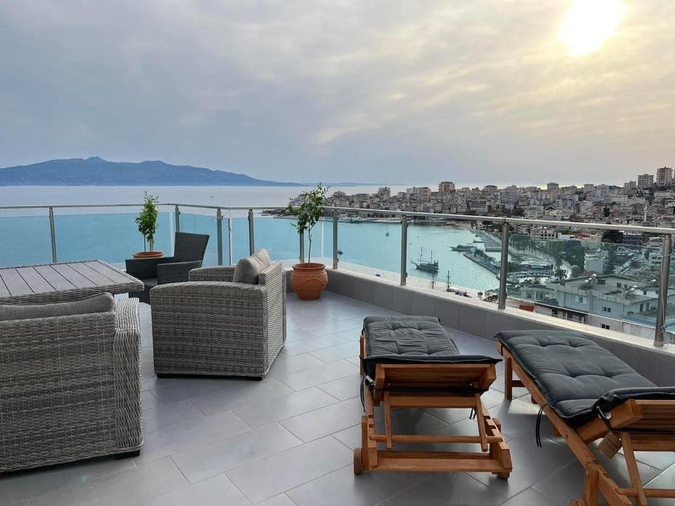 Balcony/Terrace, Seating area, Sea view, sunbed