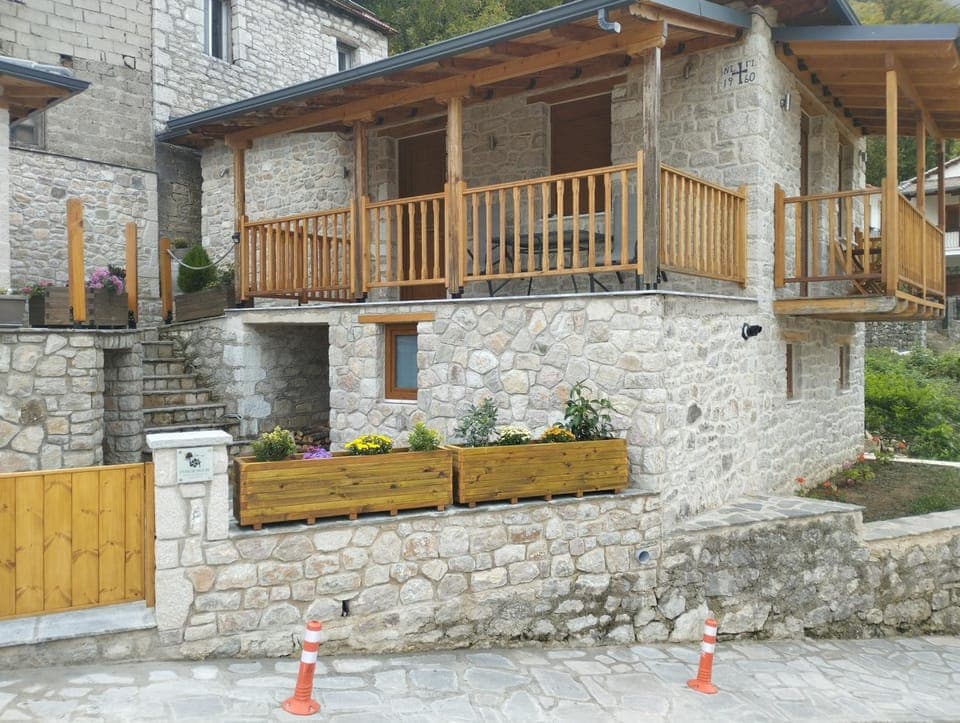 Property building, Balcony/Terrace