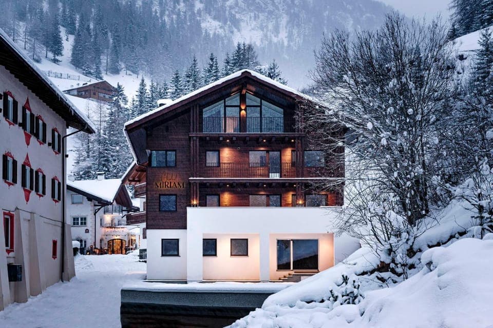 Property building, Winter