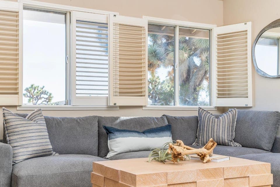 View (from property/room), Living room, Seating area