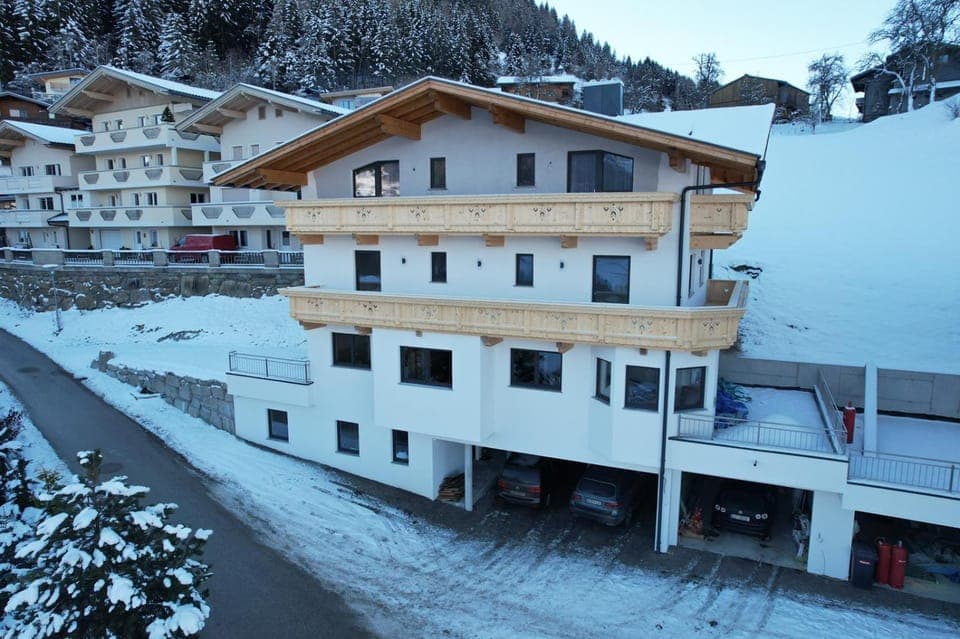 Property building, Winter