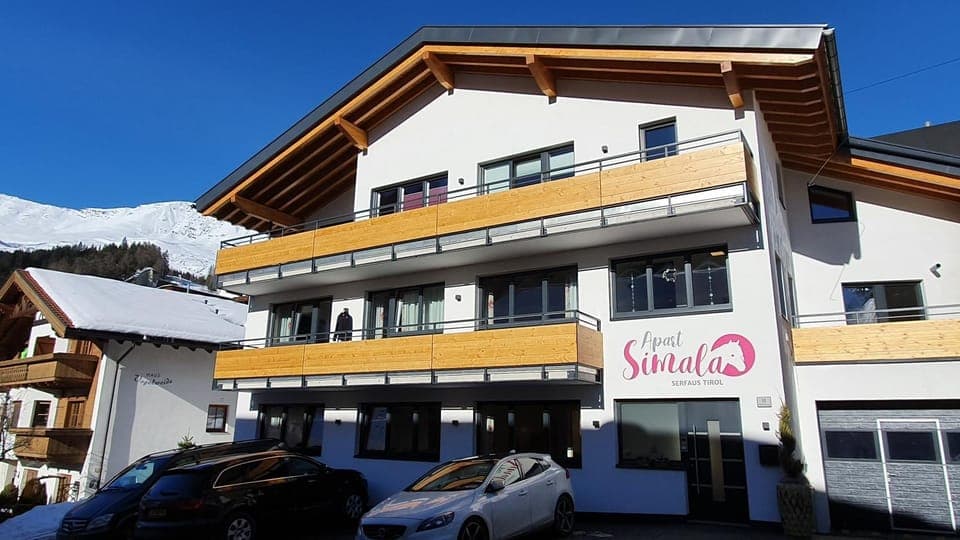 Property building, Facade/entrance