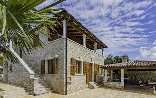 Facade/entrance, Balcony/Terrace