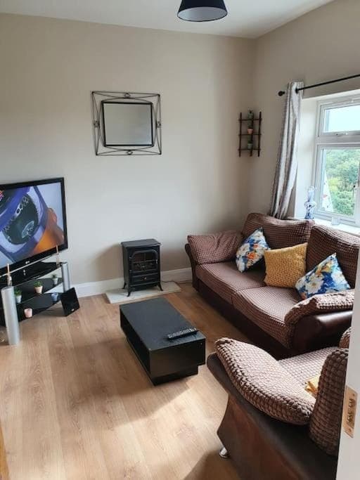 Communal lounge/ TV room, Living room, Seating area
