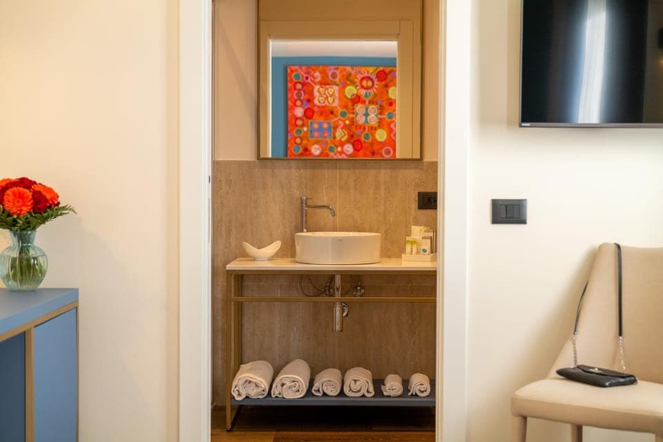 TV and multimedia, towels