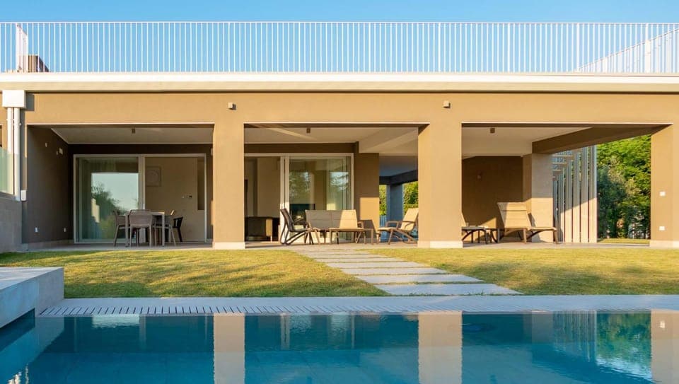 Property building, Swimming pool