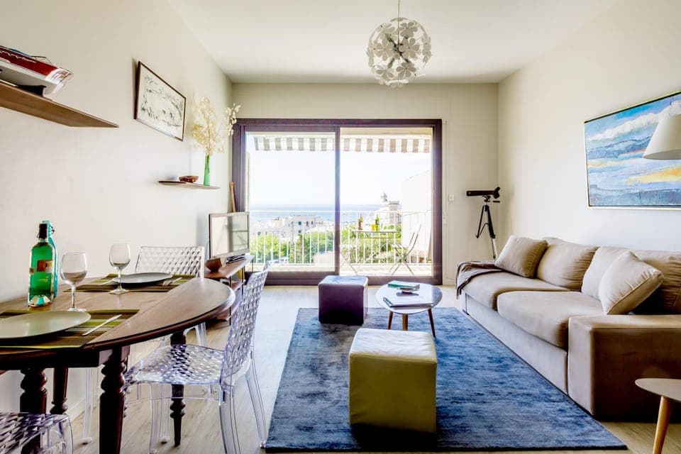 Living room, Dining area, Sea view