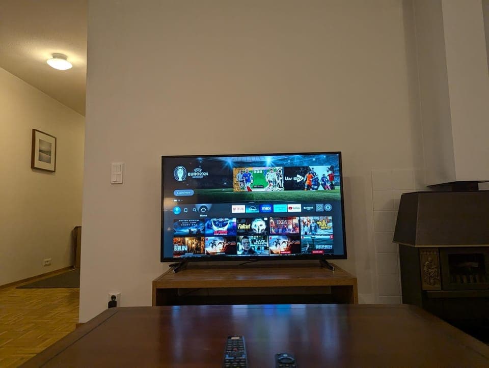 Communal lounge/ TV room, TV and multimedia