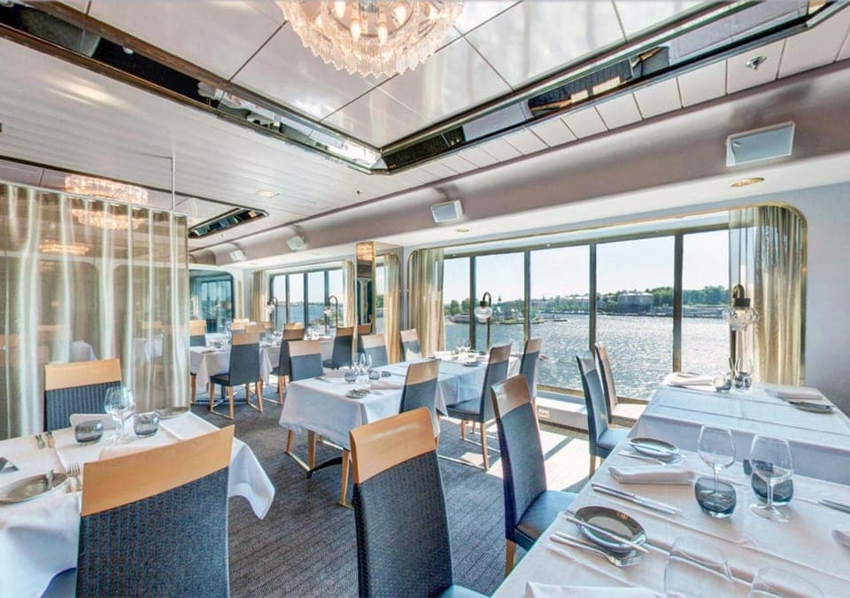 Restaurant/places to eat, Restaurant/places to eat, Dining area, Sea view, Area and facilities