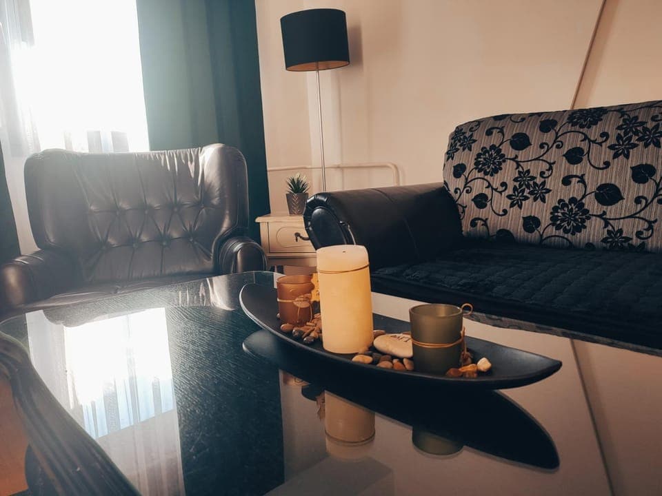 Living room, Seating area