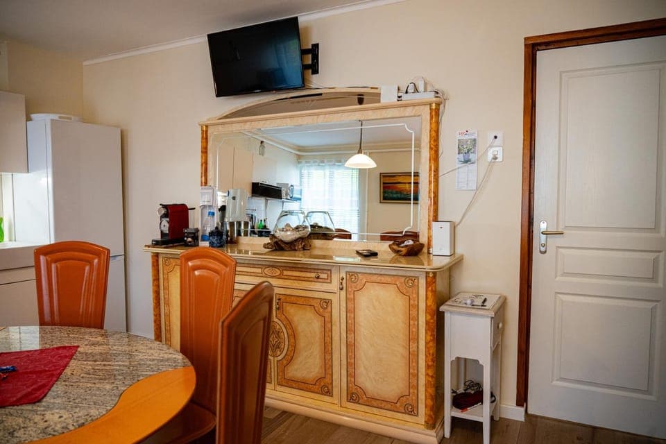 Communal lounge/ TV room, TV and multimedia