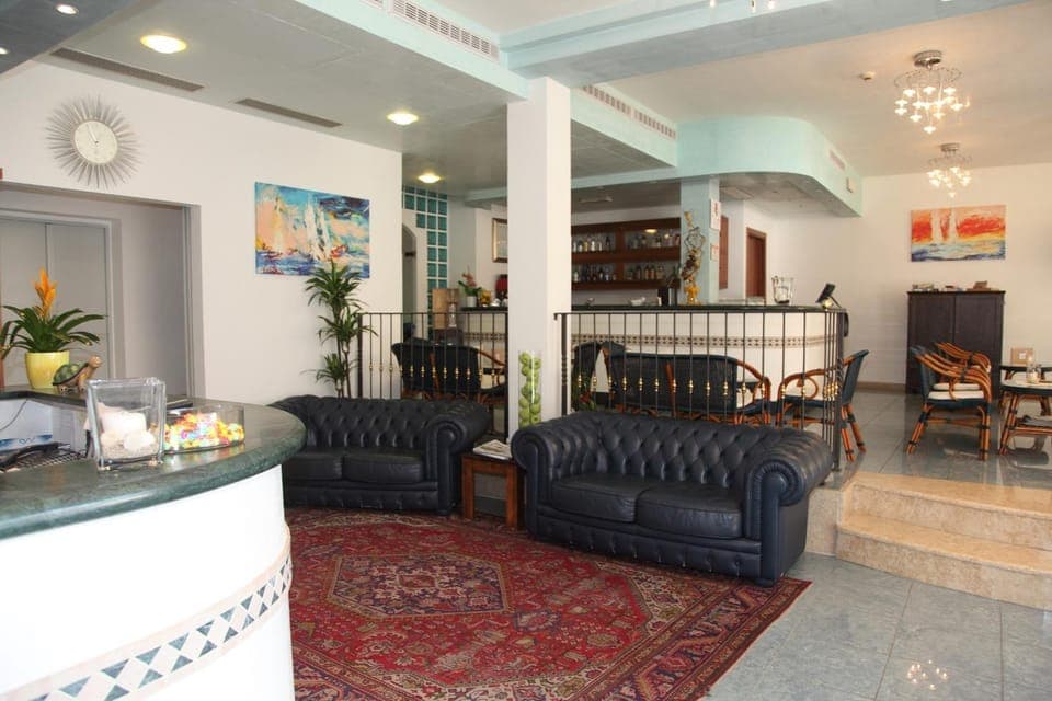 Lobby or reception, Lounge or bar