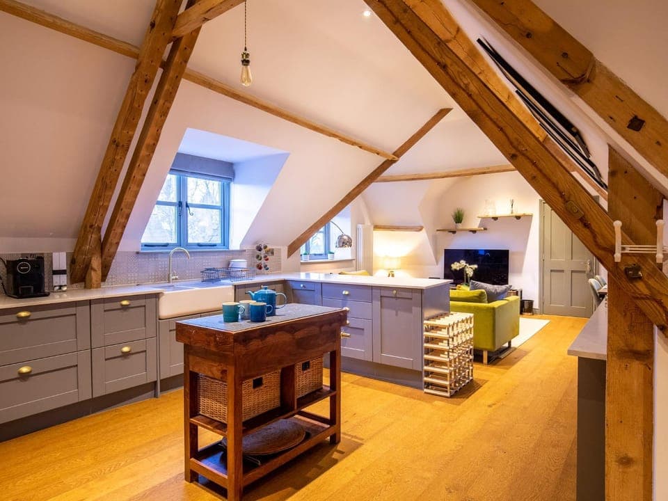 TV and multimedia, Kitchen or kitchenette, Living room