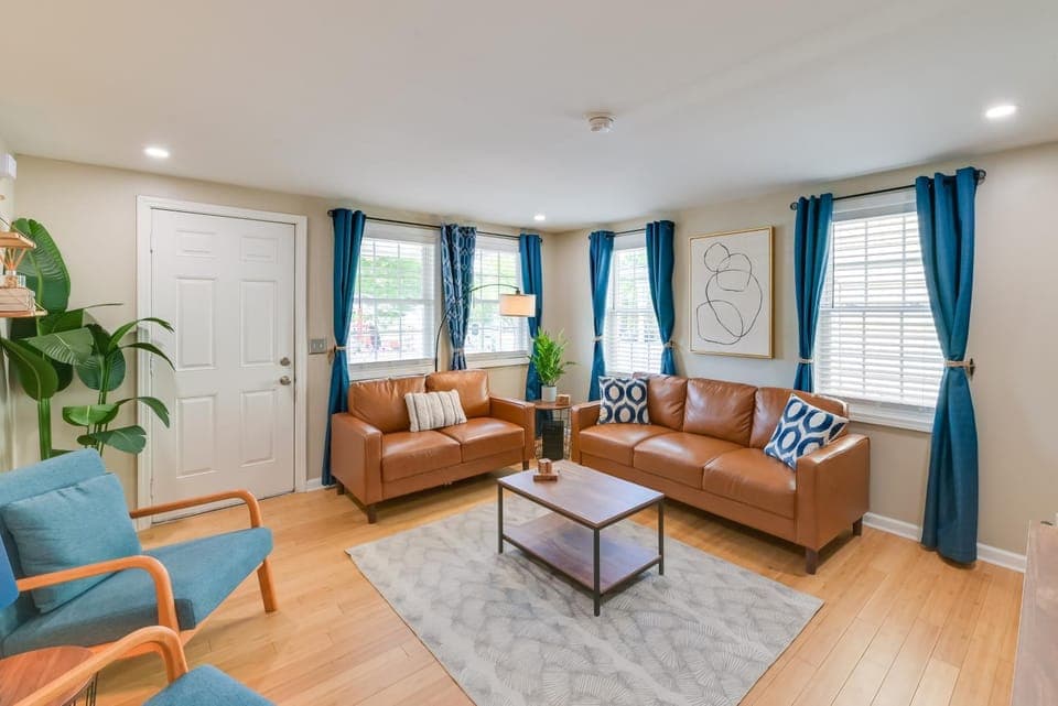 Walk to Parks & Dining: Cozy Canandaigua Home! House in Canandaigua Lake