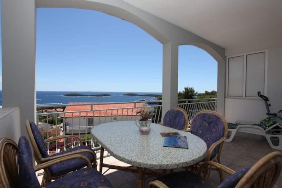 Balcony/Terrace, Seating area, Sea view