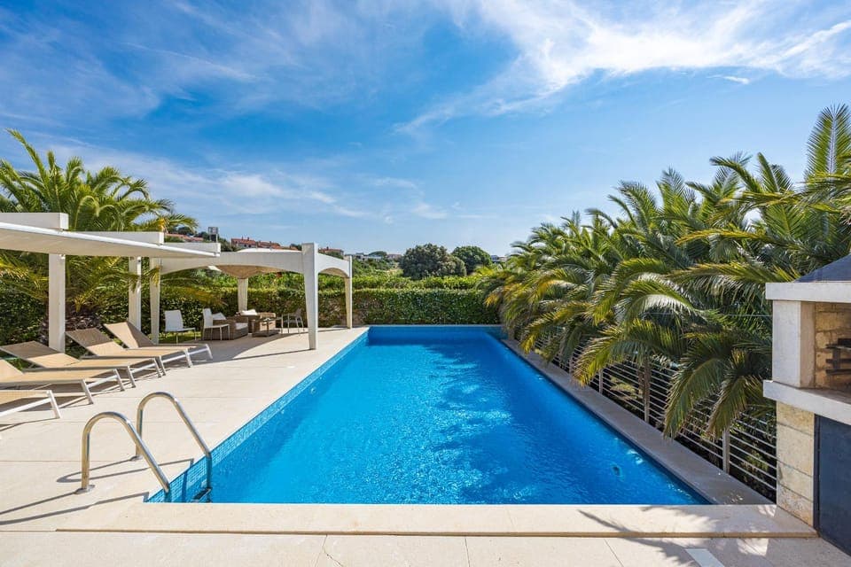 Day, Garden, Garden view, Pool view, Swimming pool, sunbed