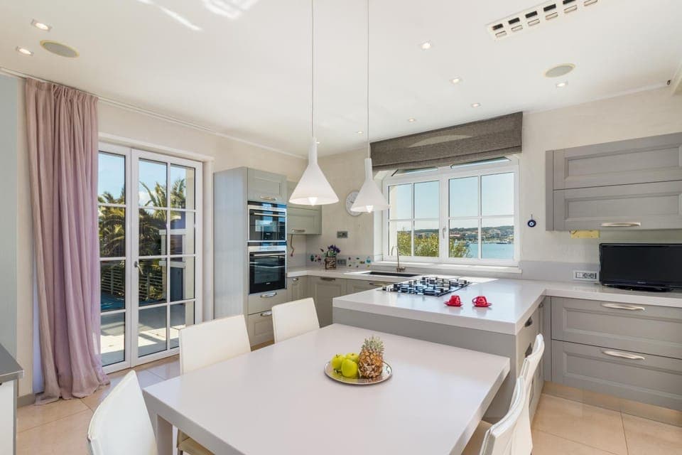 TV and multimedia, Kitchen or kitchenette, Dining area, minibar, pet friendly, stove