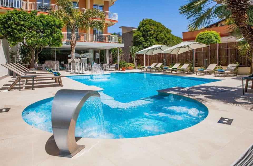 Property building, Swimming pool