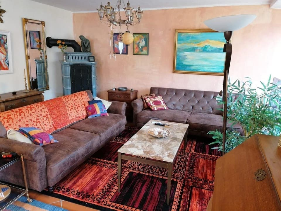 Living room, Seating area