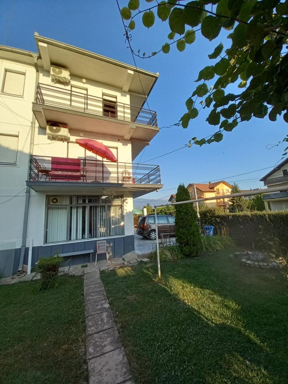 Property building, Neighbourhood, Garden, Garden view