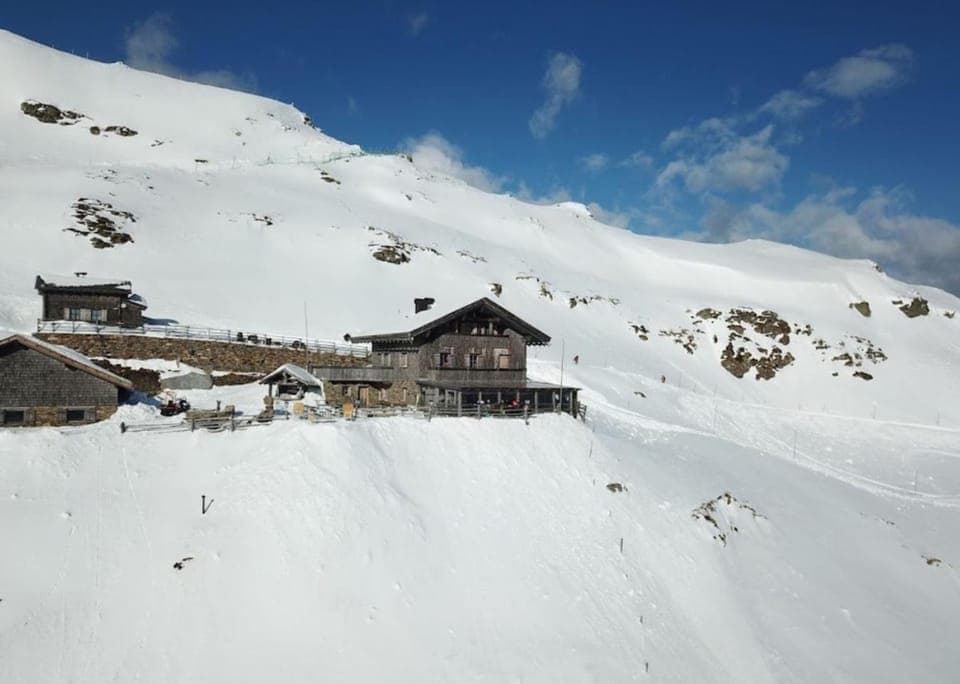 Property building, Winter