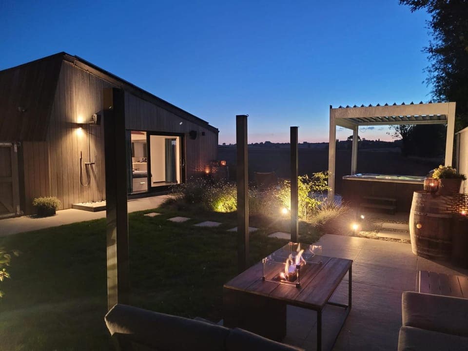 Property building, Patio, Night, Natural landscape, Garden, View (from property/room), Balcony/Terrace, Seating area, Evening entertainment