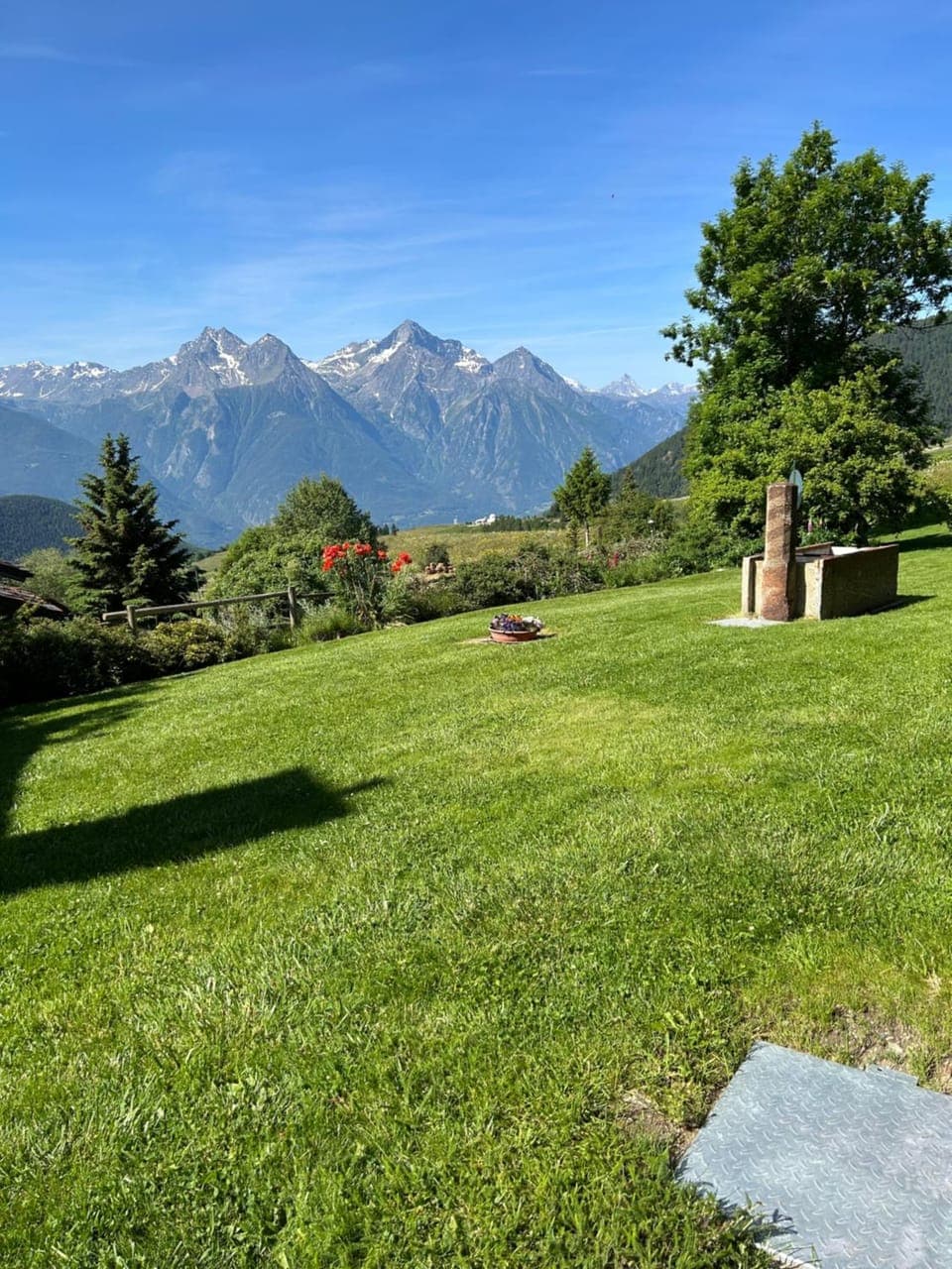 Garden, Garden view, Mountain view