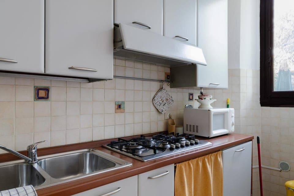 Kitchen or kitchenette, pet friendly, stove