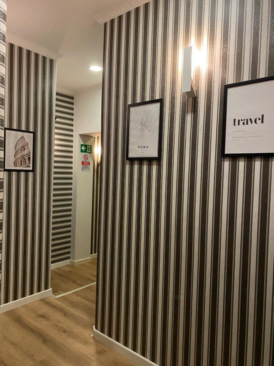 Facade/entrance, Text overlay, hair dresser