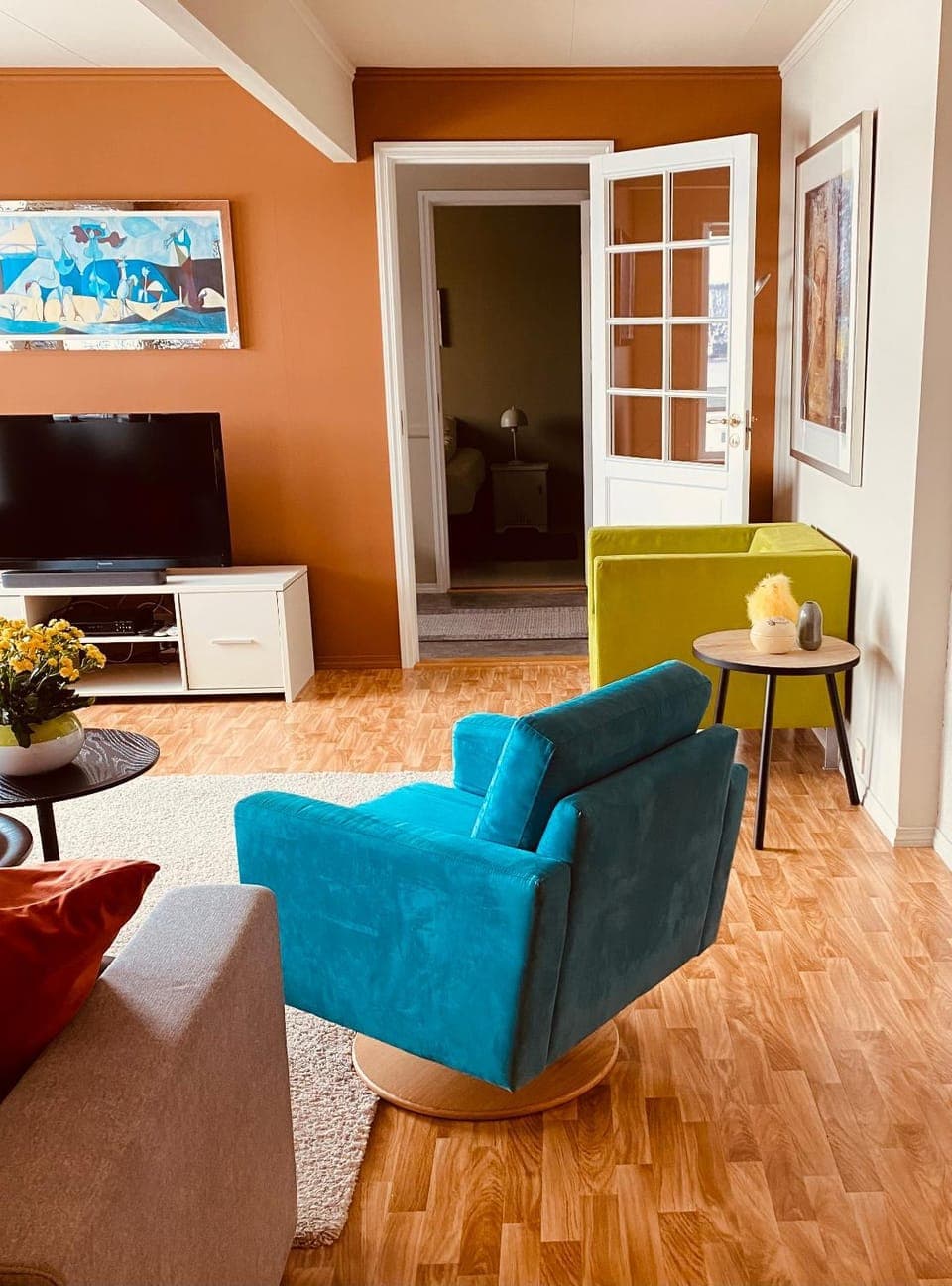 TV and multimedia, Living room, Seating area