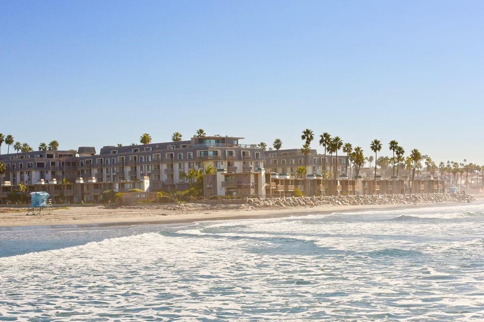 C109 - Sea Breeze - On-the-Sand House in Oceanside