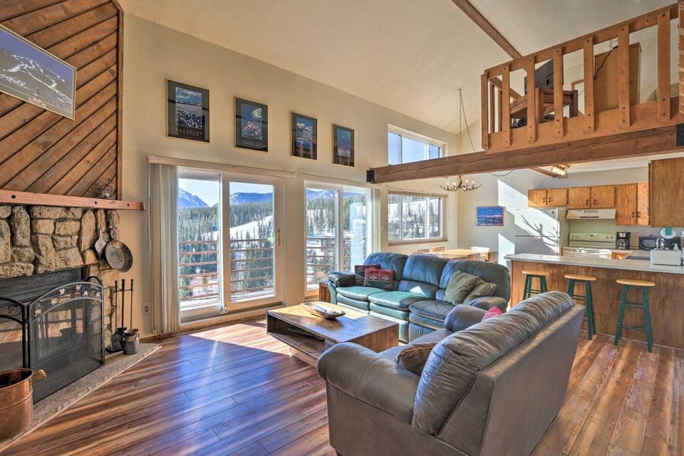 Mtn-View Silverthorne Gem w/ Shared Hot Tub House in Wildernest