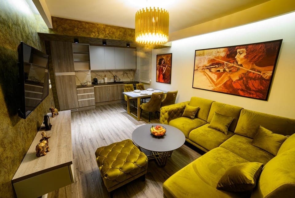 Living room, Seating area, Dining area