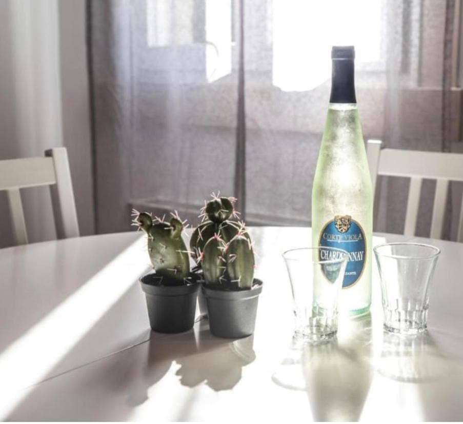 Seating area, Drinks