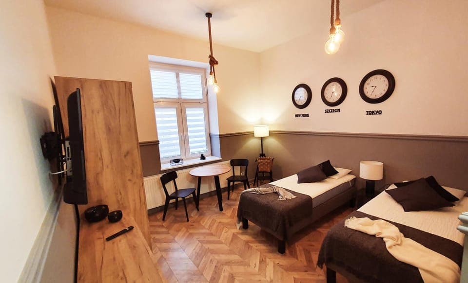 Living room, Photo of the whole room