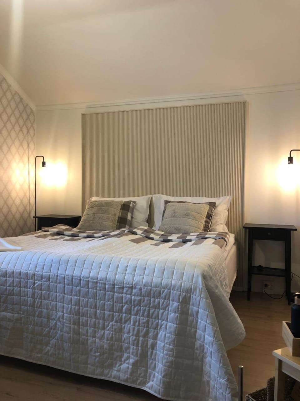 Bed, Photo of the whole room