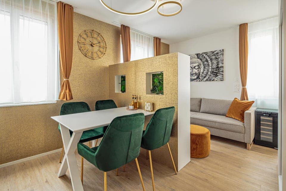 Living room, Seating area, Dining area