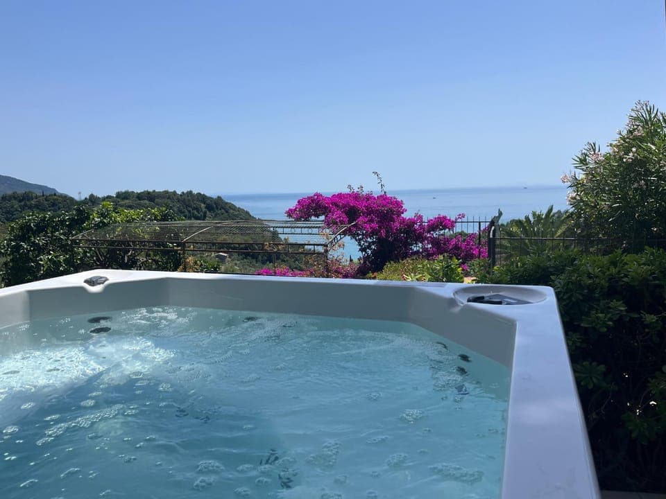 Natural landscape, Hot Tub, Sea view