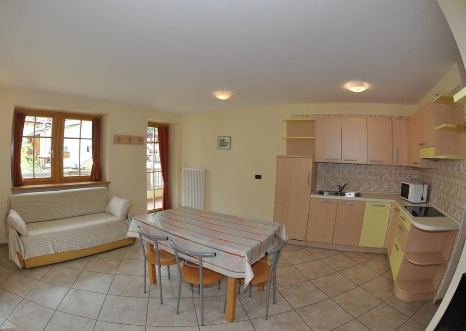 Kitchen or kitchenette, Living room, Dining area