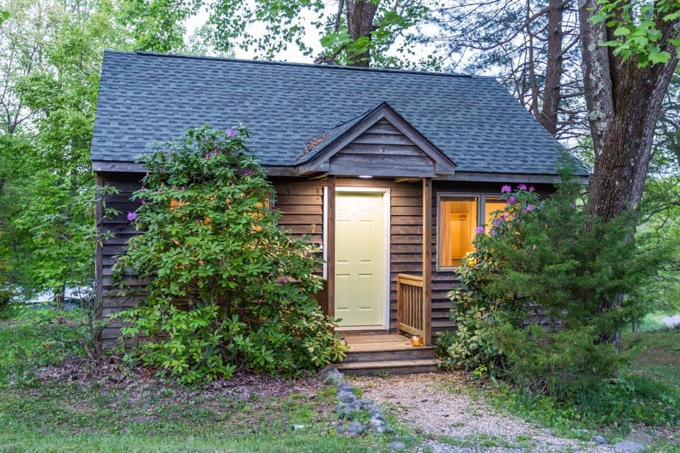 Love Ridge Mountain Lodging House in Massies Mill