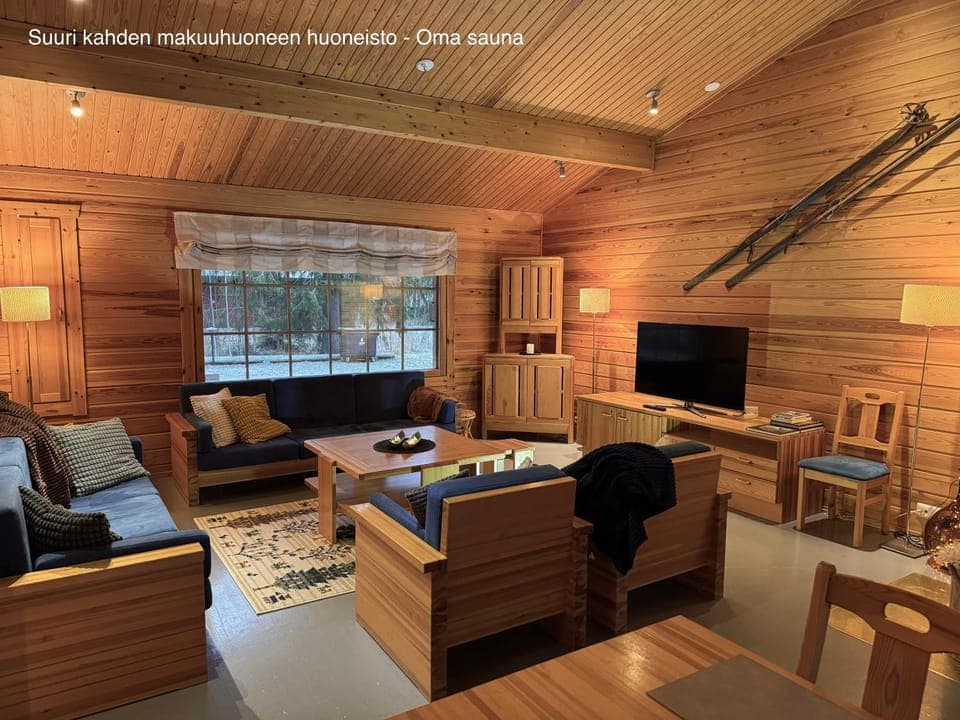 Communal lounge/ TV room, TV and multimedia, Living room, Seating area