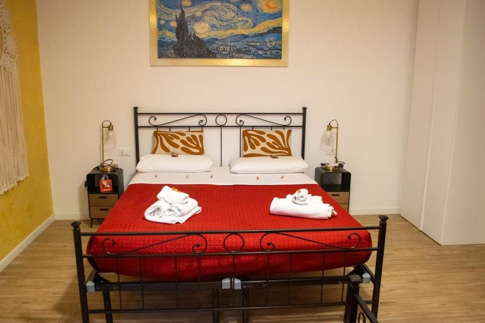 Bathroom, TV and multimedia, Balcony/Terrace, Bedroom, heating, internet, safe, wardrobe, air conditioner