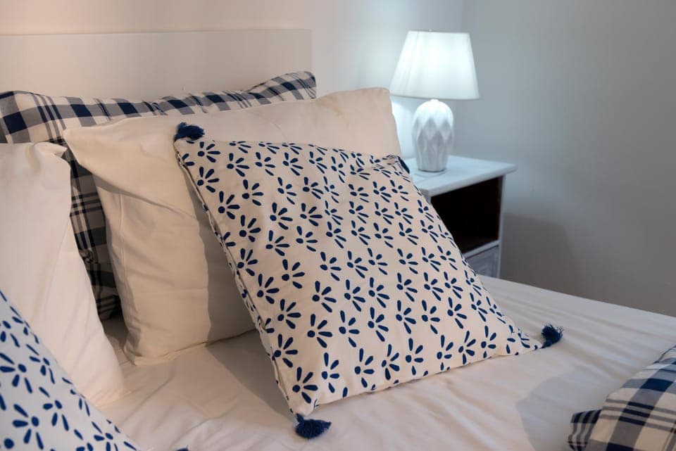 Bed, Photo of the whole room, Bedroom, hair dresser