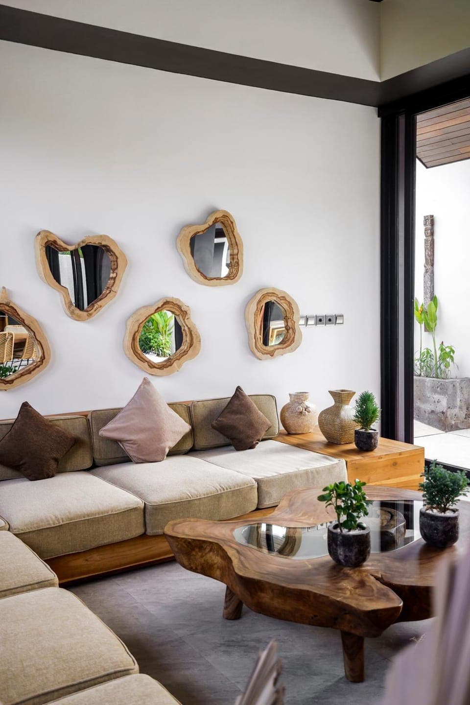 Living room, Seating area