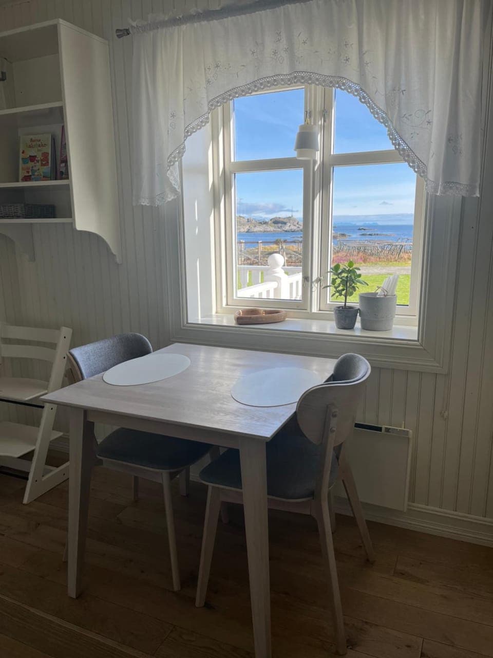 Natural landscape, Dining area, Sea view