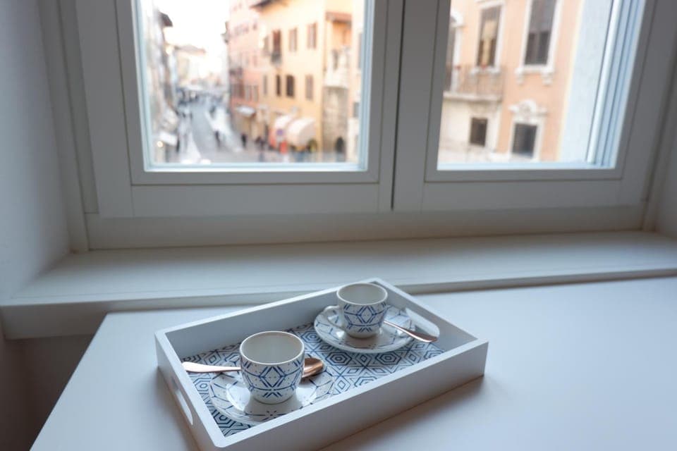 Coffee/tea facilities, View (from property/room), Drinks, Quiet street view