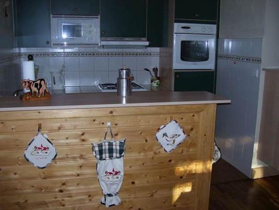 dishwasher, minibar, kitchen